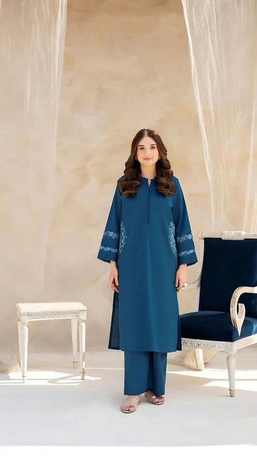 Pocket Luxe: Embroidered 2 Pc